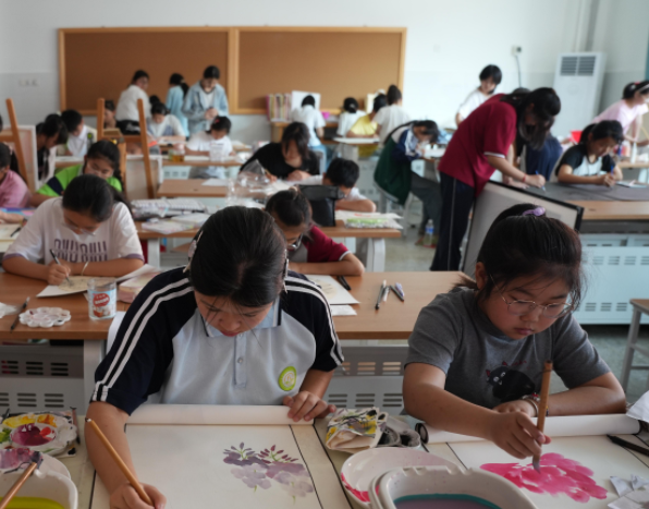 潜移默化地启蒙了天然保护意识也为未来的科学探求奠定基础 潜移默化地启蒙了天然保护意识也为未来的科学探求奠定基础